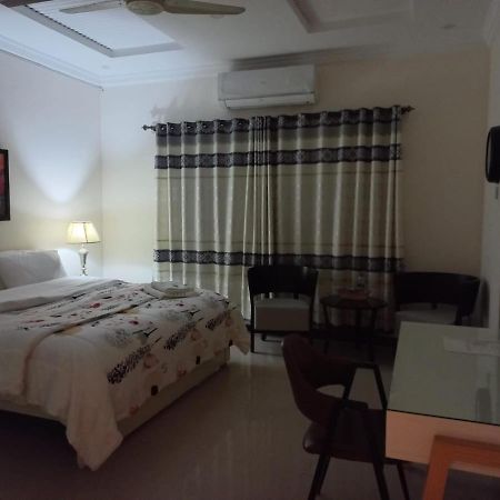 Hotel White House Residencia Rawalpindi Esterno foto