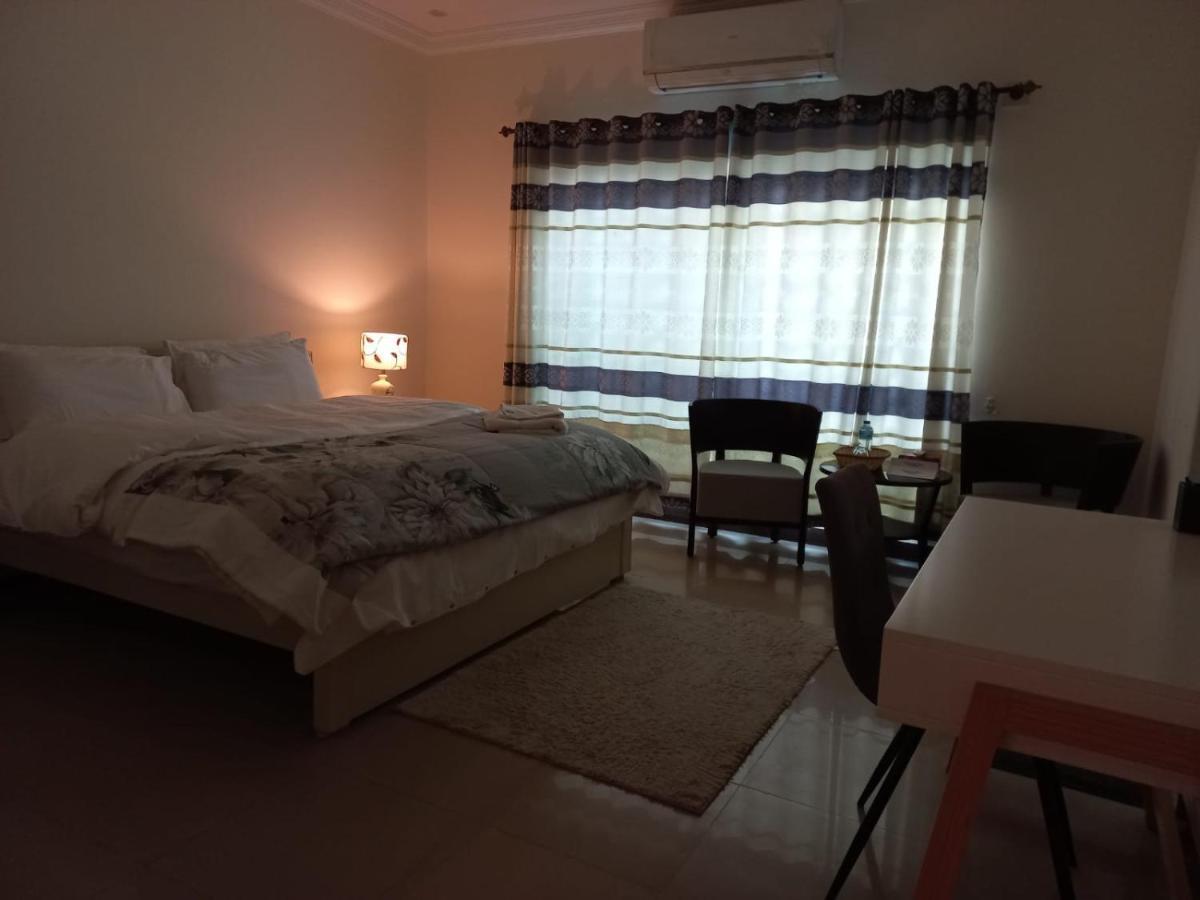 Hotel White House Residencia Rawalpindi Esterno foto