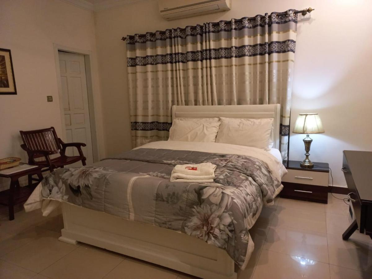 Hotel White House Residencia Rawalpindi Esterno foto